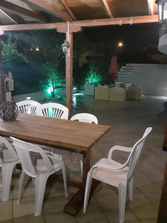 Vila Alegria Nea Iraklitsa Exteriér fotografie